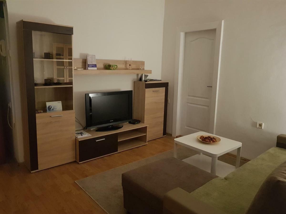 Sara Apartment Μπάνια Λούκα Εξωτερικό φωτογραφία